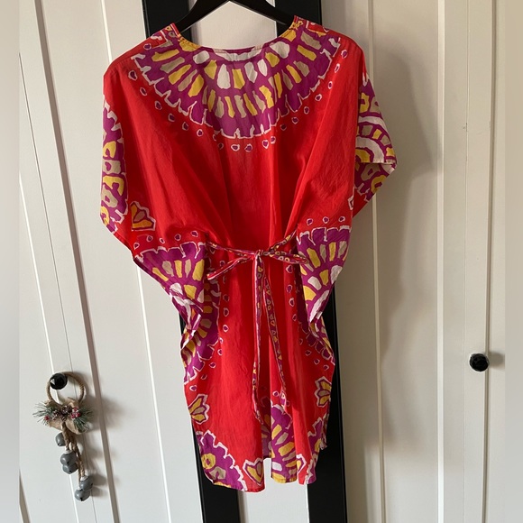 Trina Turk Beach Cover - Picture 3 of 4